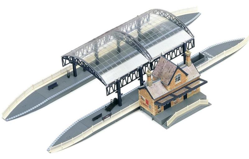 Hornby model railway station accessories en France